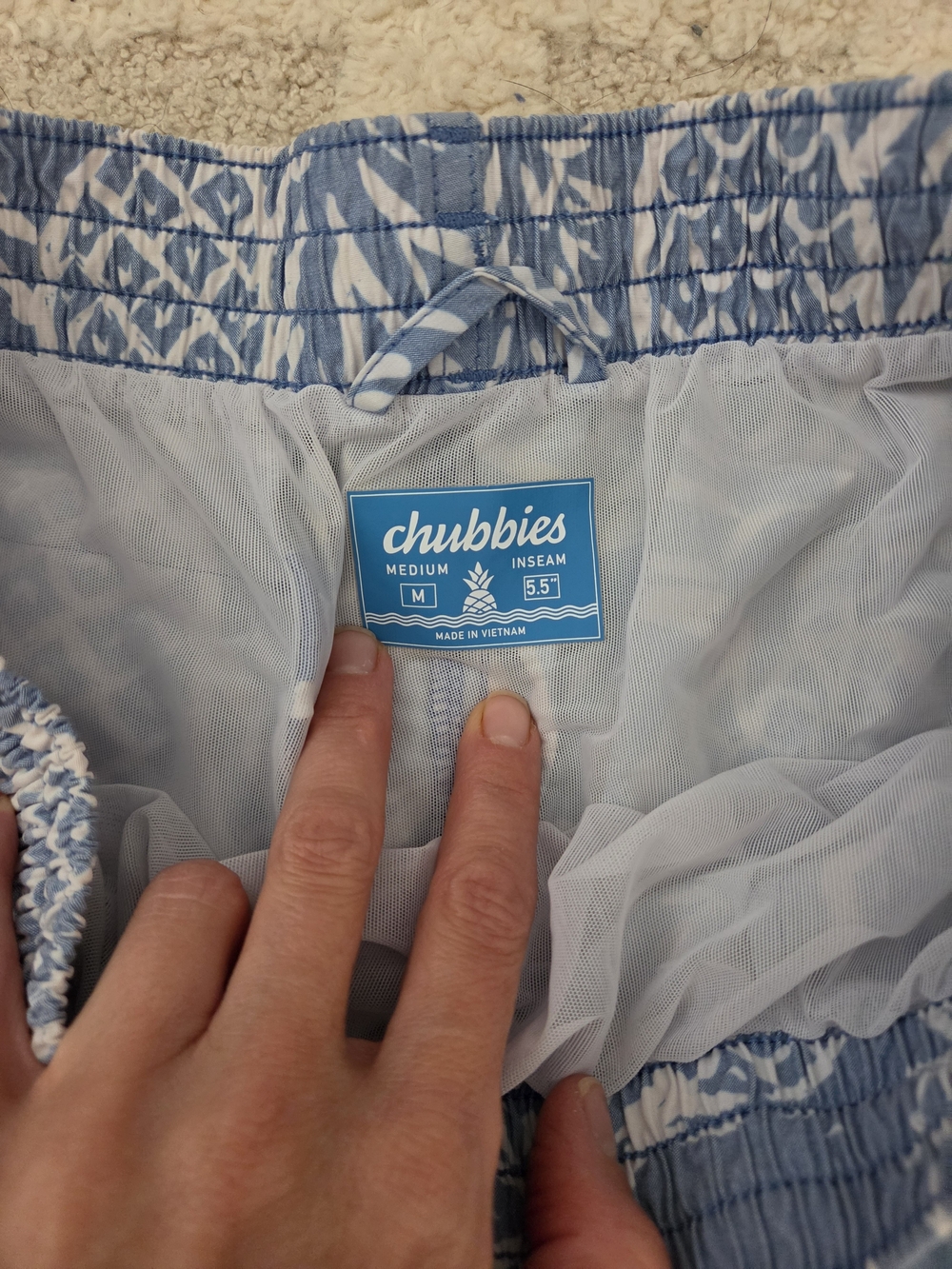 Mens Chubbies Blue Pineapple Print Swim Shorts. Size Medium, 5.5 Inch Inseam - Picture 2 of 4